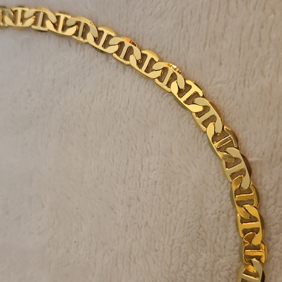 14k Gold Plated Mariner Chain Necklace and Bracelet Set - Picture 4 of 10